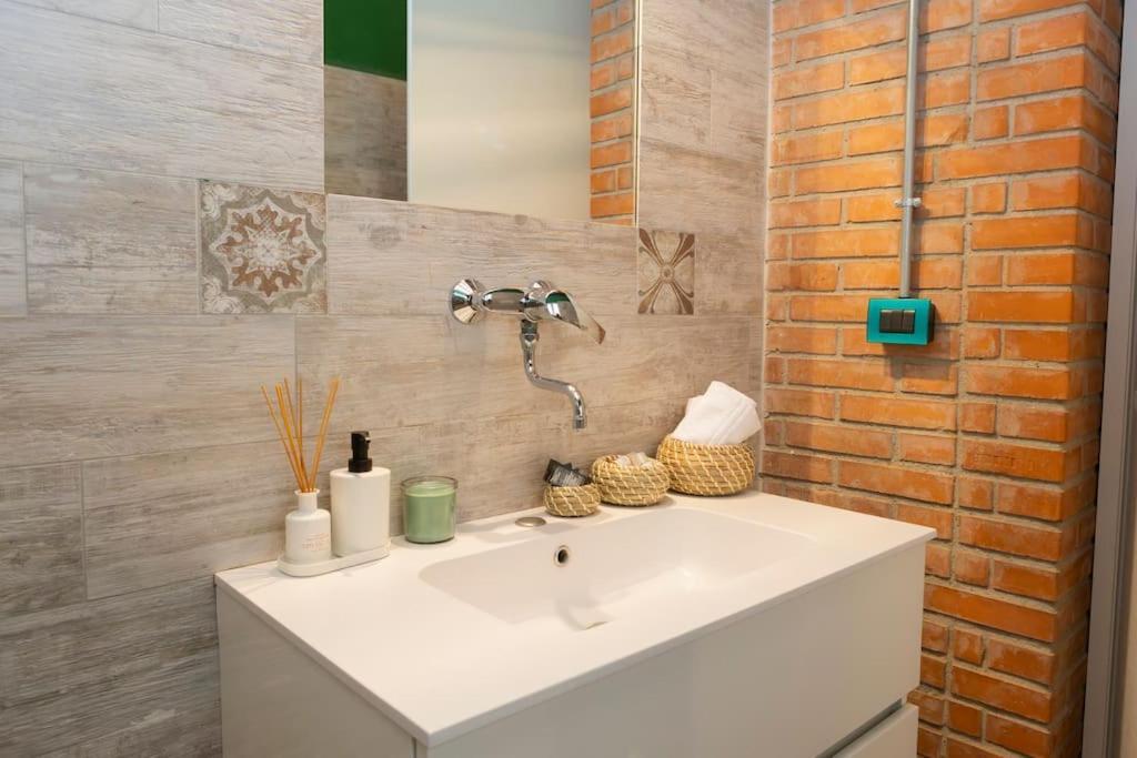 Canonica Brick Apartment Milano Exteriör bild