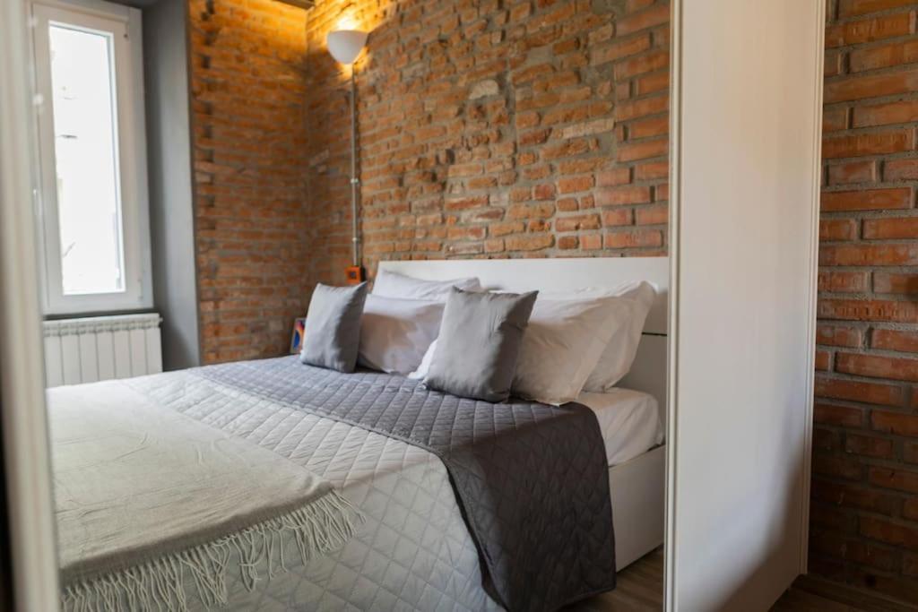 Canonica Brick Apartment Milano Exteriör bild